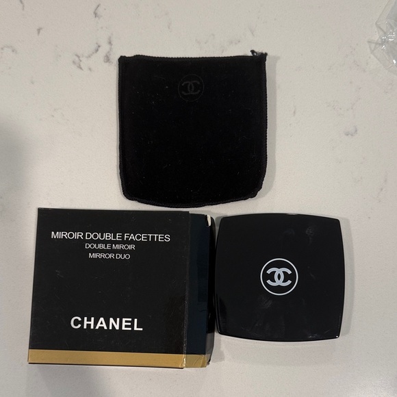 CHANEL Black Mirror Duo - Picture 2 of 3